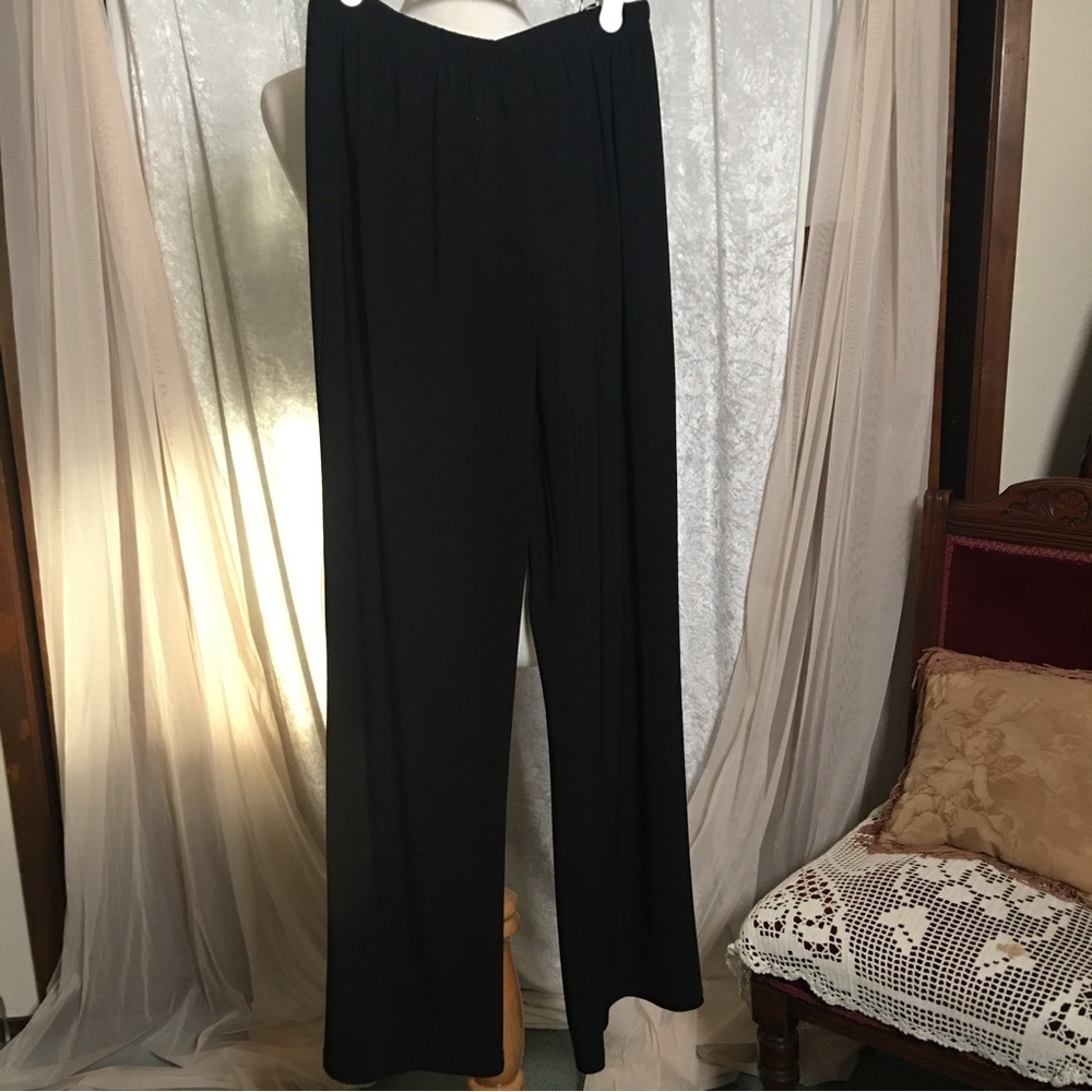 R and M Richards Ladies Black pants Size 6 Petite Retro